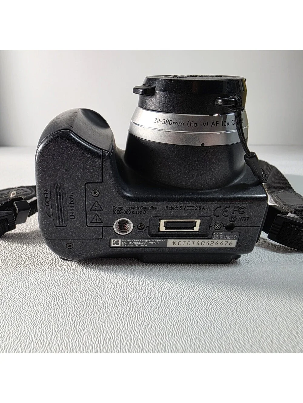 Kodak charger not included